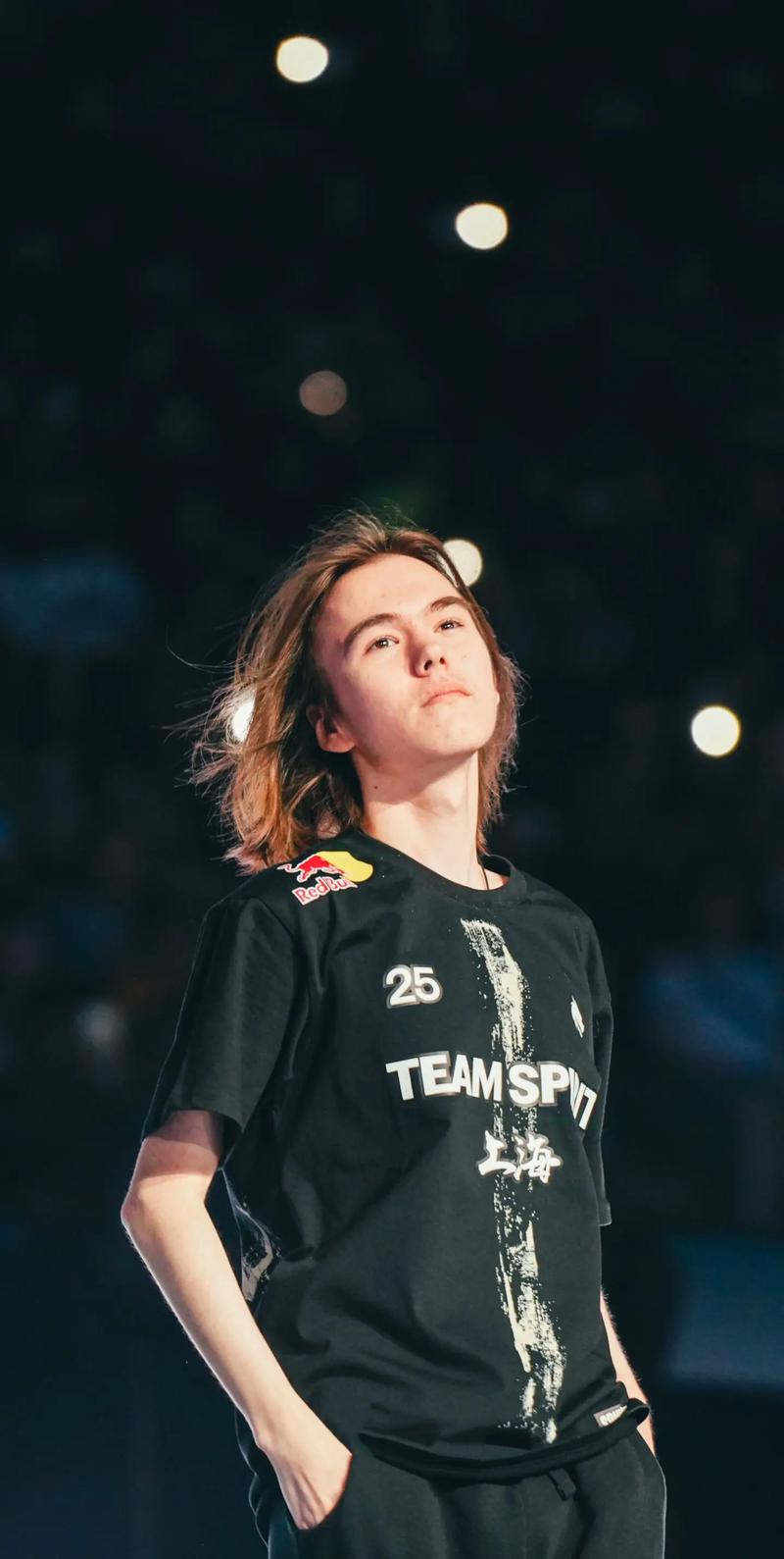 美国的刺痛！G2的思维和射击技巧都压制并赢得了第一场比赛！G2 1-0 T1