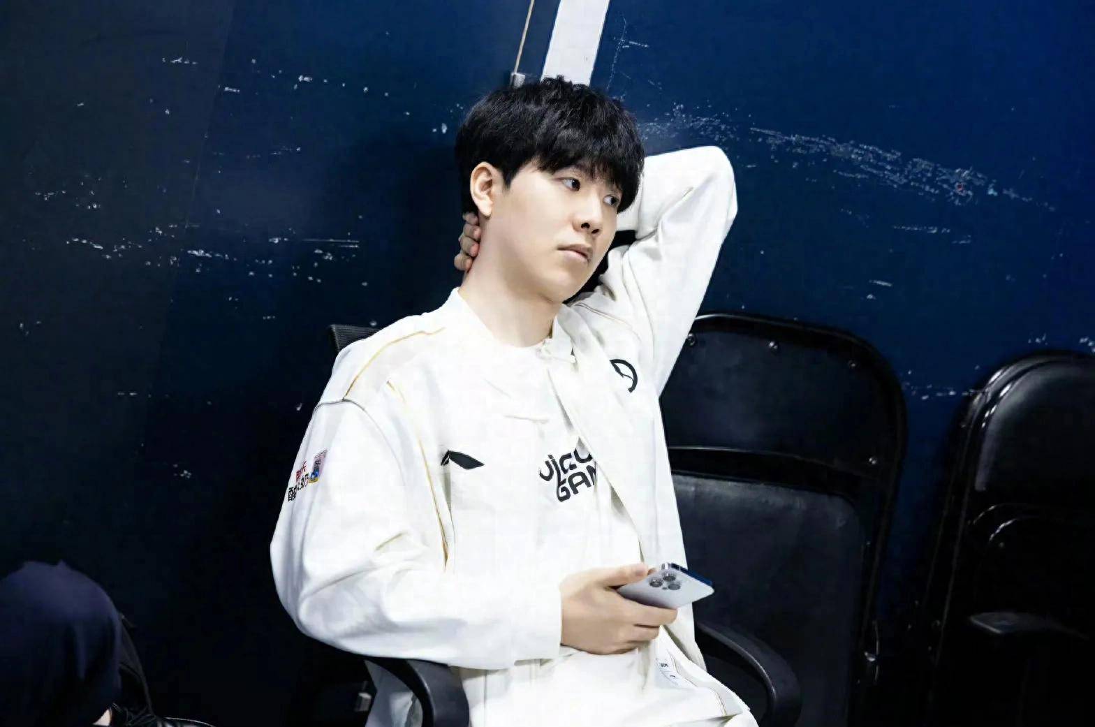 Passion UA 现象：年轻战队征服RMR